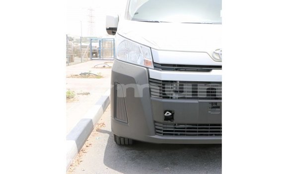 Buy Import Toyota Hiace White Car in Import - Dubai in Region of Bouenza Buy Import Toyota Hiace White Car in Import - Dubai in Region of Bouenza
