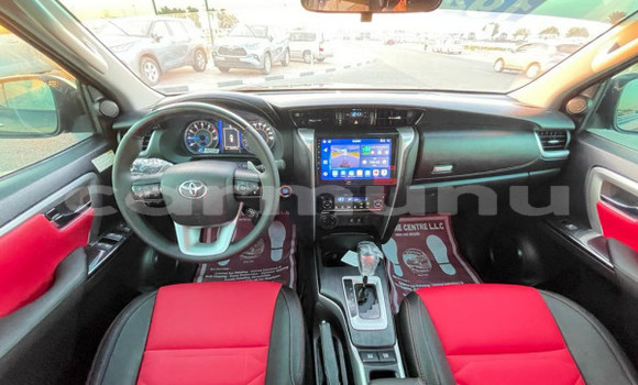 Acheter Import Voiture Toyota Fortuner Noir à Brazzaville, Commune de Brazzaville Acheter Import Voiture Toyota Fortuner Noir à Brazzaville, Commune de Brazzaville
