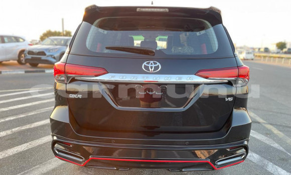 Acheter Import Voiture Toyota Fortuner Noir à Brazzaville, Commune de Brazzaville Acheter Import Voiture Toyota Fortuner Noir à Brazzaville, Commune de Brazzaville