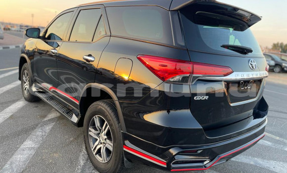 Acheter Import Voiture Toyota Fortuner Noir à Brazzaville, Commune de Brazzaville Acheter Import Voiture Toyota Fortuner Noir à Brazzaville, Commune de Brazzaville