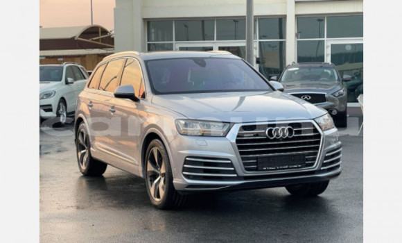 Acheter Import Voiture Audi Q7 Gris à Import - Dubai, Région de la Bouenza