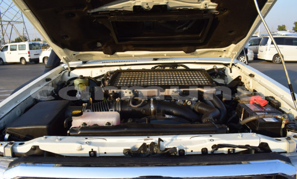 Buy Used Toyota Land Cruiser White Car in Brazzaville in Municipality of Brazzaville Buy Used Toyota Land Cruiser White Car in Brazzaville in Municipality of Brazzaville