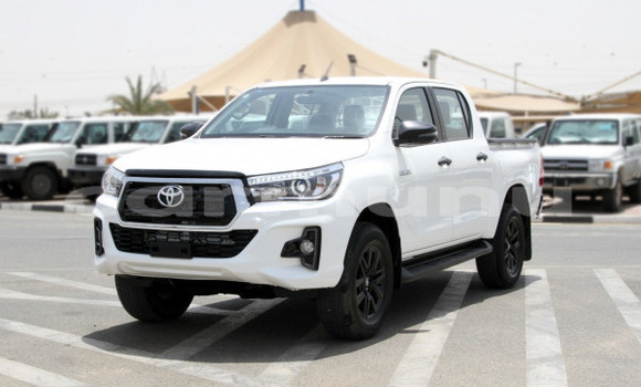 Acheter Occasion Voiture Toyota Hilux Blanc à Brazzaville, Commune de Brazzaville Acheter Occasion Voiture Toyota Hilux Blanc à Brazzaville, Commune de Brazzaville