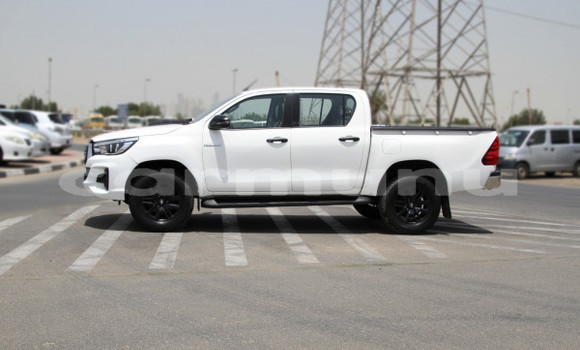 Acheter Occasion Voiture Toyota Hilux Blanc à Brazzaville, Commune de Brazzaville Acheter Occasion Voiture Toyota Hilux Blanc à Brazzaville, Commune de Brazzaville
