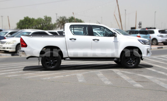 Acheter Occasion Voiture Toyota Hilux Blanc à Brazzaville, Commune de Brazzaville Acheter Occasion Voiture Toyota Hilux Blanc à Brazzaville, Commune de Brazzaville
