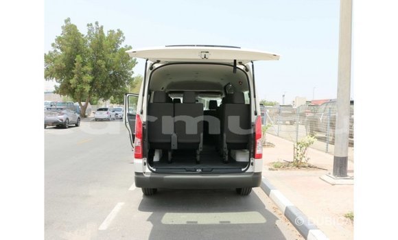 Buy Import Toyota Hiace White Car in Import - Dubai in Region of Bouenza Buy Import Toyota Hiace White Car in Import - Dubai in Region of Bouenza