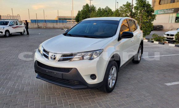 Buy Used Toyota RAV4 White Car in Brazzaville in Municipality of Brazzaville Buy Used Toyota RAV4 White Car in Brazzaville in Municipality of Brazzaville