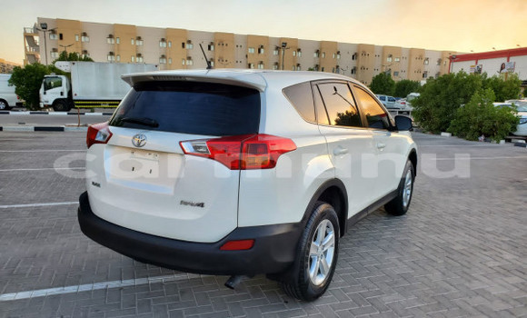Buy Used Toyota RAV4 White Car in Brazzaville in Municipality of Brazzaville Buy Used Toyota RAV4 White Car in Brazzaville in Municipality of Brazzaville
