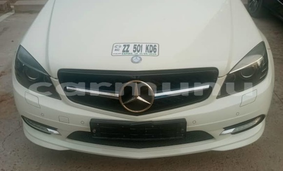 Acheter Neuf Voiture Mercedes Viano Blanc à Brazzaville, Commune de Brazzaville