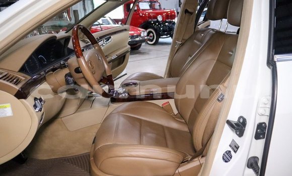 Buy Used Mercedes-Benz C-klasse AMG White Car in Brazzaville in Municipality of Brazzaville Buy Used Mercedes-Benz C-klasse AMG White Car in Brazzaville in Municipality of Brazzaville