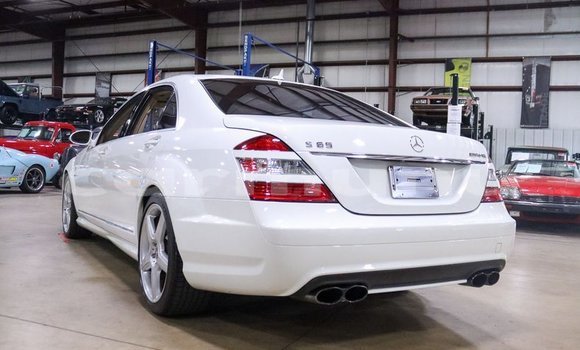 Buy Used Mercedes-Benz C-klasse AMG White Car in Brazzaville in Municipality of Brazzaville Buy Used Mercedes-Benz C-klasse AMG White Car in Brazzaville in Municipality of Brazzaville