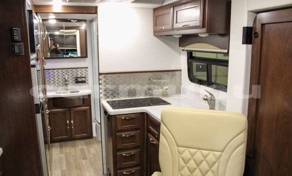 Buy Used Mercedes-Benz R–Class White Car in Brazzaville in Municipality of Brazzaville Buy Used Mercedes-Benz R–Class White Car in Brazzaville in Municipality of Brazzaville