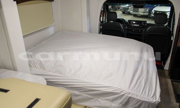 Buy Used Mercedes-Benz R–Class White Car in Brazzaville in Municipality of Brazzaville Buy Used Mercedes-Benz R–Class White Car in Brazzaville in Municipality of Brazzaville