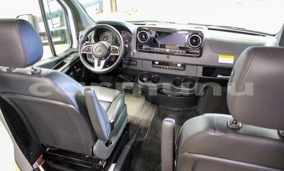 Buy Used Mercedes-Benz R–Class White Car in Brazzaville in Municipality of Brazzaville Buy Used Mercedes-Benz R–Class White Car in Brazzaville in Municipality of Brazzaville