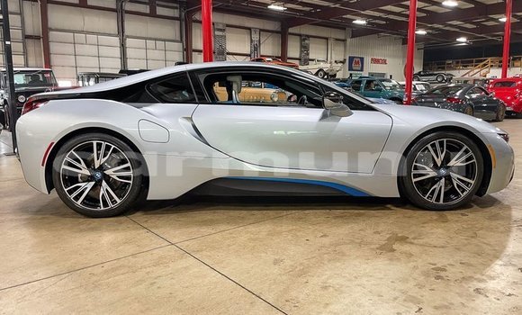 Buy Used BMW i8 White Car in Brazzaville in Municipality of Brazzaville Buy Used BMW i8 White Car in Brazzaville in Municipality of Brazzaville