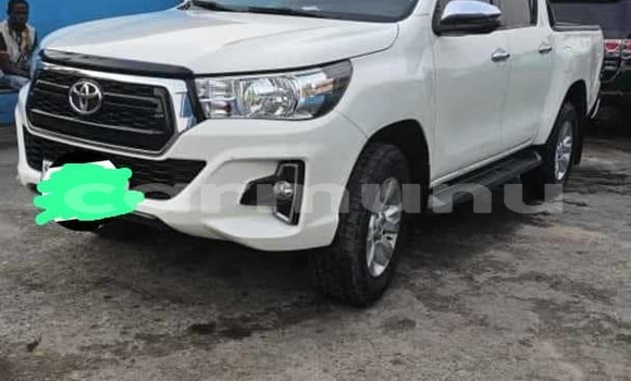 Acheter Occasion Voiture Toyota Hiluxe VIGO Blanc à Brazzaville, Commune de Brazzaville Acheter Occasion Voiture Toyota Hiluxe VIGO Blanc à Brazzaville, Commune de Brazzaville