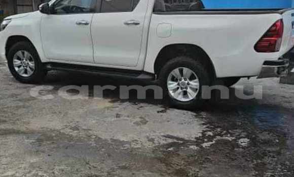 Acheter Occasion Voiture Toyota Hiluxe VIGO Blanc à Brazzaville, Commune de Brazzaville Acheter Occasion Voiture Toyota Hiluxe VIGO Blanc à Brazzaville, Commune de Brazzaville