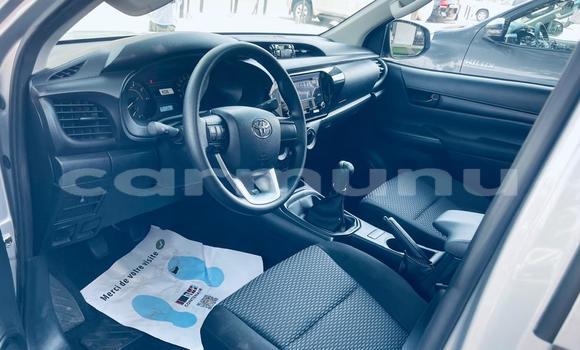 Acheter Neuf Voiture Toyota Hiluxe VIGO Blanc à Brazzaville, Commune de Brazzaville Acheter Neuf Voiture Toyota Hiluxe VIGO Blanc à Brazzaville, Commune de Brazzaville