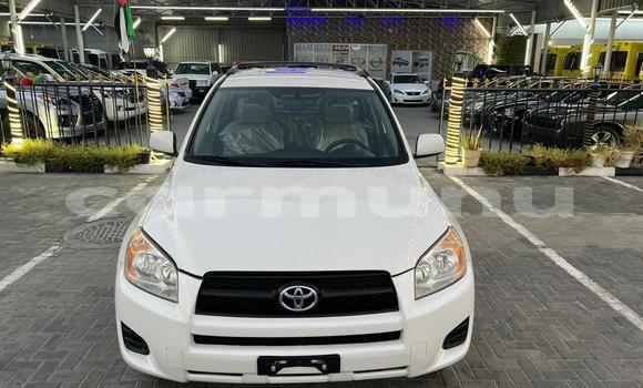 Acheter Occasion Voiture Toyota RAV4 Blanc à Brazzaville, Commune de Brazzaville Acheter Occasion Voiture Toyota RAV4 Blanc à Brazzaville, Commune de Brazzaville