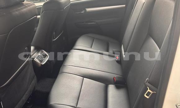 Acheter Neuf Voiture Toyota Hiluxe Revo Blanc à Brazzaville, Commune de Brazzaville Acheter Neuf Voiture Toyota Hiluxe Revo Blanc à Brazzaville, Commune de Brazzaville