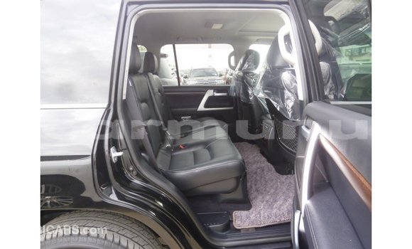 Acheter Import Voiture Toyota Land Cruiser Noir à Import - Dubai, Région de la Bouenza Acheter Import Voiture Toyota Land Cruiser Noir à Import - Dubai, Région de la Bouenza