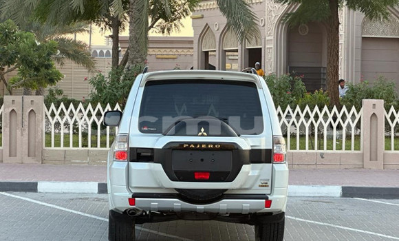 Buy Used Mitsubishi Pajero White Car in Import - Dubai in Region of Bouenza Buy Used Mitsubishi Pajero White Car in Import - Dubai in Region of Bouenza