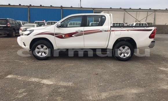 Buy Used Toyota Hilux White Car in Import - Dubai in Region of Bouenza Buy Used Toyota Hilux White Car in Import - Dubai in Region of Bouenza