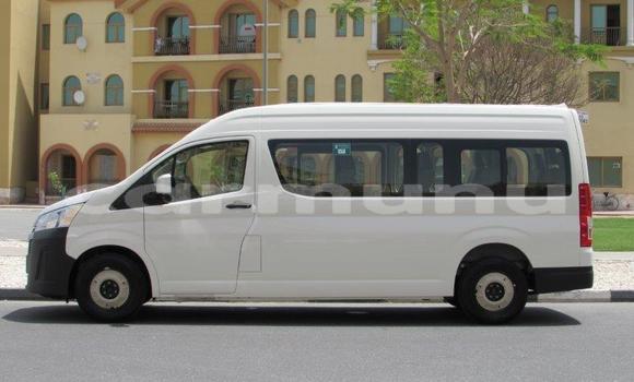 Acheter Occasion Voiture Toyota Hiace Blanc à Brazzaville, Commune de Brazzaville Acheter Occasion Voiture Toyota Hiace Blanc à Brazzaville, Commune de Brazzaville