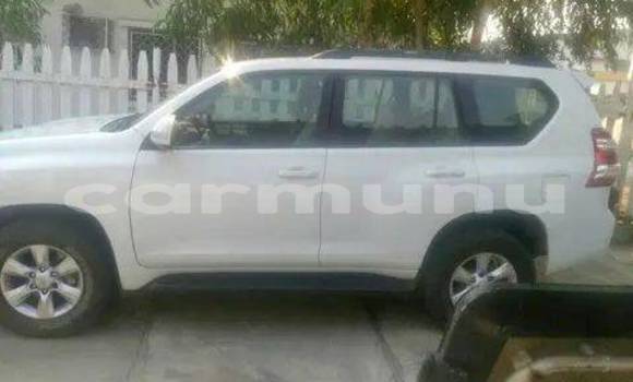 Acheter Occasion Voiture Toyota Prado Blanc à Brazzaville, Commune de Brazzaville Acheter Occasion Voiture Toyota Prado Blanc à Brazzaville, Commune de Brazzaville