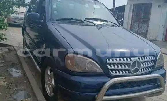 Acheter Occasion Voiture Mercedes-Benz 200 Noir à Brazzaville, Commune de Brazzaville Acheter Occasion Voiture Mercedes-Benz 200 Noir à Brazzaville, Commune de Brazzaville