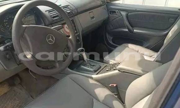 Acheter Occasion Voiture Mercedes-Benz 200 Noir à Brazzaville, Commune de Brazzaville Acheter Occasion Voiture Mercedes-Benz 200 Noir à Brazzaville, Commune de Brazzaville