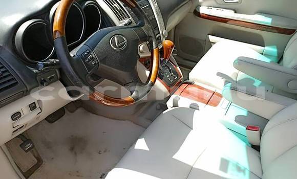 Acheter Occasion Voiture Lexus RX 330 Blanc à Brazzaville, Commune de Brazzaville Acheter Occasion Voiture Lexus RX 330 Blanc à Brazzaville, Commune de Brazzaville