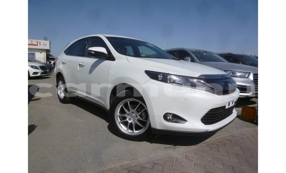 Acheter Import Voiture Toyota Harrier Blanc à Import - Dubai, Région de la Bouenza Acheter Import Voiture Toyota Harrier Blanc à Import - Dubai, Région de la Bouenza