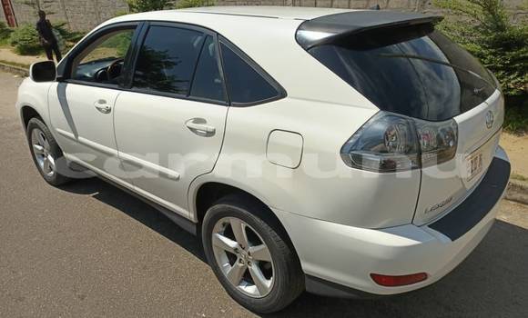 Acheter Occasion Voiture Lexus RX 330 Blanc à Brazzaville, Commune de Brazzaville Acheter Occasion Voiture Lexus RX 330 Blanc à Brazzaville, Commune de Brazzaville