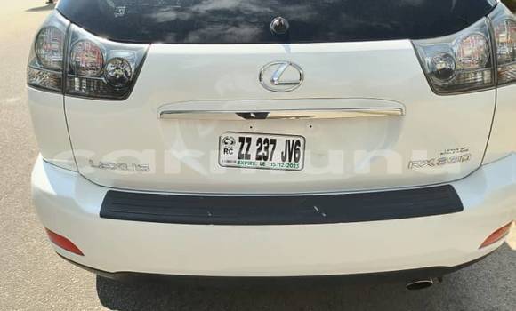 Acheter Occasion Voiture Lexus RX 330 Blanc à Brazzaville, Commune de Brazzaville Acheter Occasion Voiture Lexus RX 330 Blanc à Brazzaville, Commune de Brazzaville