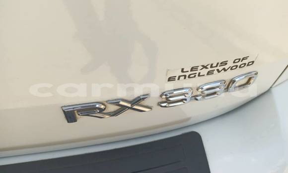Acheter Occasion Voiture Lexus RX 330 Blanc à Brazzaville, Commune de Brazzaville Acheter Occasion Voiture Lexus RX 330 Blanc à Brazzaville, Commune de Brazzaville