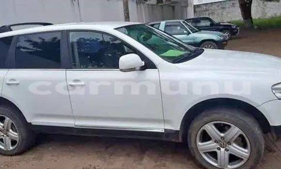 Acheter Occasion Voiture Volkswagen Touareg Blanc à Brazzaville, Commune de Brazzaville Acheter Occasion Voiture Volkswagen Touareg Blanc à Brazzaville, Commune de Brazzaville