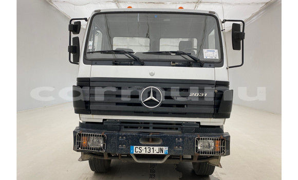 Buy Used Mercedes‒Benz 2024 White Truck in Brazzaville in Municipality of Brazzaville Buy Used Mercedes‒Benz 2024 White Truck in Brazzaville in Municipality of Brazzaville