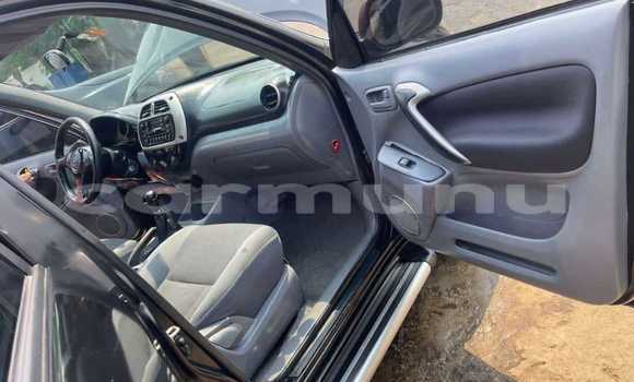 Acheter Occasion Voiture Toyota RAV4 Noir à Brazzaville, Commune de Brazzaville Acheter Occasion Voiture Toyota RAV4 Noir à Brazzaville, Commune de Brazzaville