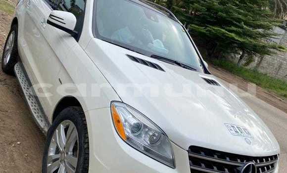 Acheter Occasion Voiture Mercedes-Benz ML–Class Blanc à Brazzaville, Commune de Brazzaville Acheter Occasion Voiture Mercedes-Benz ML–Class Blanc à Brazzaville, Commune de Brazzaville