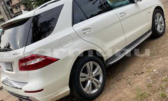 Acheter Occasion Voiture Mercedes-Benz ML–Class Blanc à Brazzaville, Commune de Brazzaville Acheter Occasion Voiture Mercedes-Benz ML–Class Blanc à Brazzaville, Commune de Brazzaville