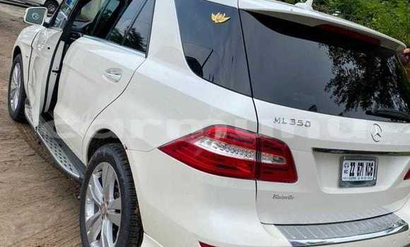 Acheter Occasion Voiture Mercedes-Benz ML–Class Blanc à Brazzaville, Commune de Brazzaville Acheter Occasion Voiture Mercedes-Benz ML–Class Blanc à Brazzaville, Commune de Brazzaville