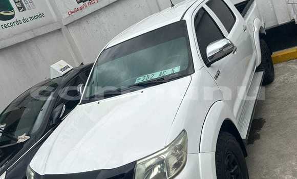 Acheter Occasion Voiture Toyota Hilux Blanc à Brazzaville, Commune de Brazzaville Acheter Occasion Voiture Toyota Hilux Blanc à Brazzaville, Commune de Brazzaville