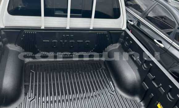 Acheter Occasion Voiture Toyota Hilux Blanc à Brazzaville, Commune de Brazzaville Acheter Occasion Voiture Toyota Hilux Blanc à Brazzaville, Commune de Brazzaville