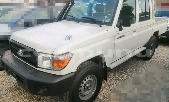 Acheter Neuf Voiture Toyota Pickup Blanc à Brazzaville, Commune de Brazzaville Acheter Neuf Voiture Toyota Pickup Blanc à Brazzaville, Commune de Brazzaville