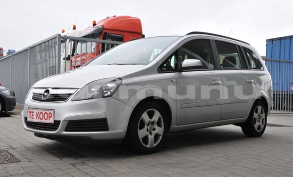 Buy Used Opel Zafira Silver Car in Brazzaville in Municipality of Brazzaville Buy Used Opel Zafira Silver Car in Brazzaville in Municipality of Brazzaville