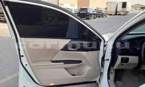 Buy Used Honda Accord White Car in Brazzaville in Municipality of Brazzaville Buy Used Honda Accord White Car in Brazzaville in Municipality of Brazzaville