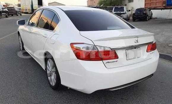 Buy Used Honda Accord White Car in Brazzaville in Municipality of Brazzaville Buy Used Honda Accord White Car in Brazzaville in Municipality of Brazzaville