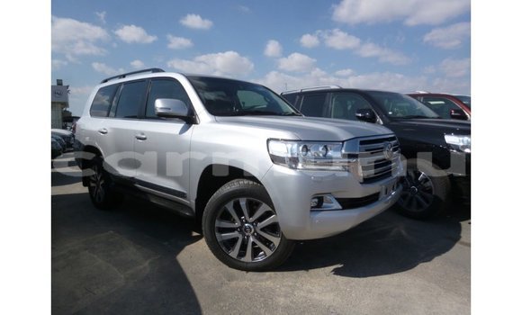 Buy Import Toyota Land Cruiser Other Car in Import - Dubai in Region of Bouenza Buy Import Toyota Land Cruiser Other Car in Import - Dubai in Region of Bouenza
