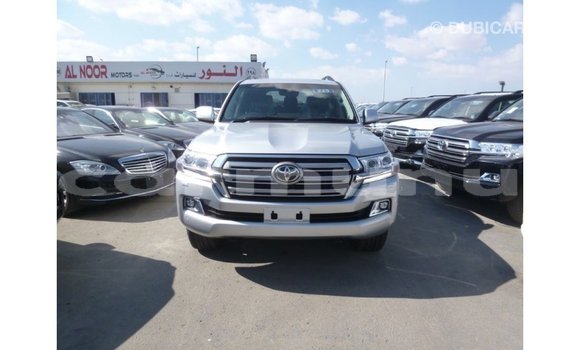 Buy Import Toyota Land Cruiser Other Car in Import - Dubai in Region of Bouenza Buy Import Toyota Land Cruiser Other Car in Import - Dubai in Region of Bouenza